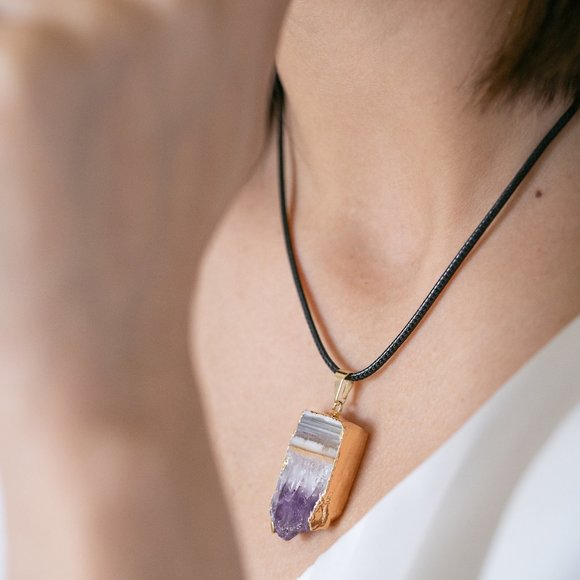 AYANA Amethyst Geode Necklace - A Beautiful and Meaningful Gift for Women - Picture 8 of 10